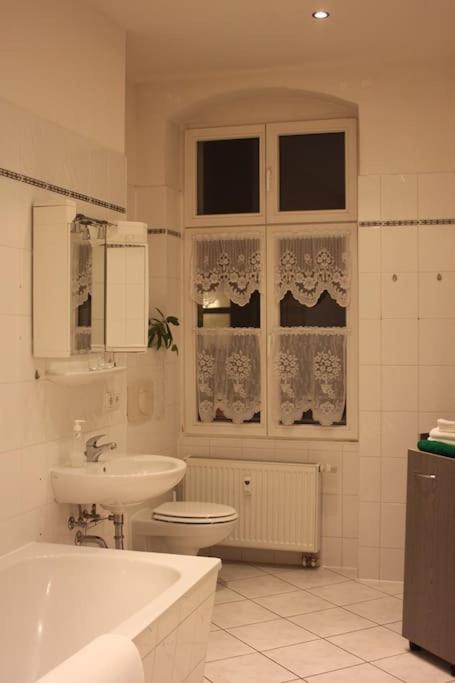 Apartment - Berlin City Studio Bagian luar foto