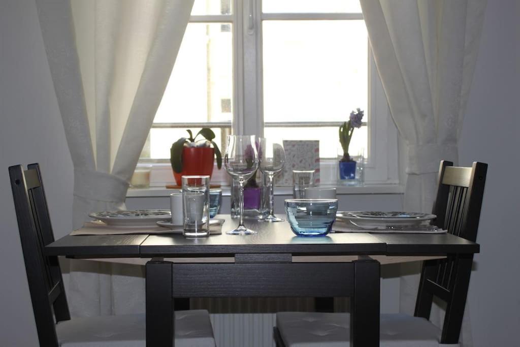 Apartment - Berlin City Studio Bagian luar foto
