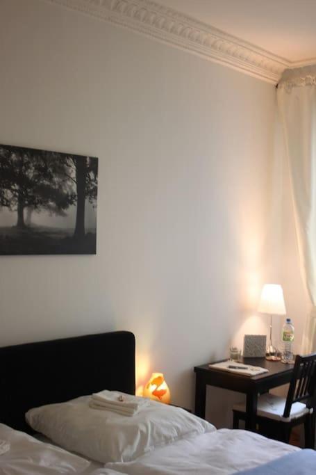 Apartment - Berlin City Studio Bagian luar foto